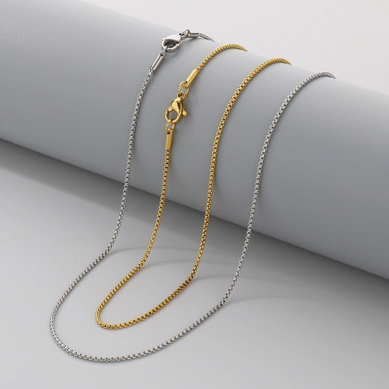 Fashion Classics Square Pearl Chain Men’s And Women’s Titanium Steel Necklace