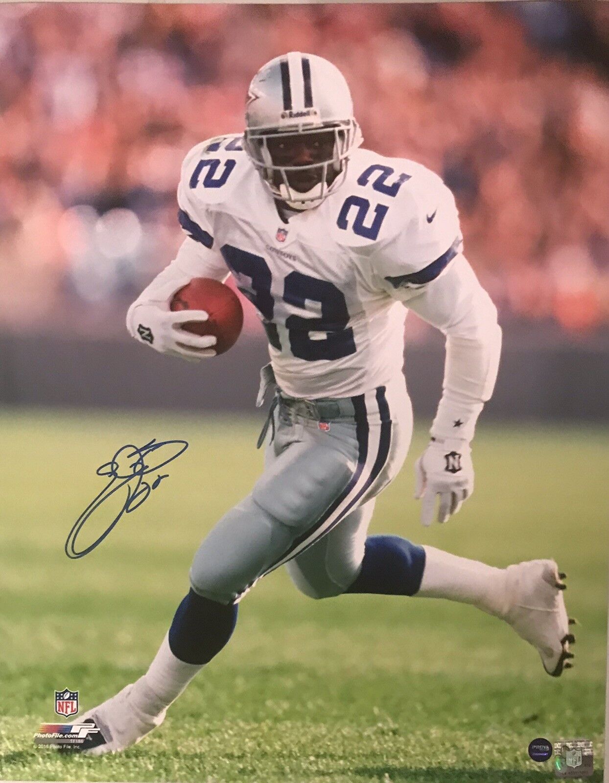 Emmitt Smith Dallas Cowboys RB #22 Autographed 16x20 Pose 1 w/ PROVA COA