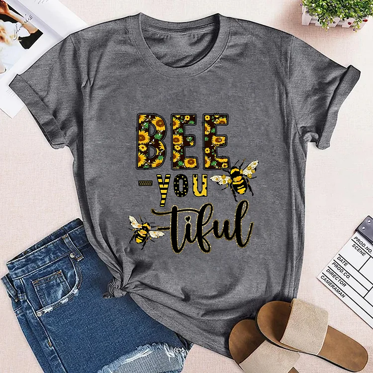 Cute Bee Leisure Theme Neck T-shirt
