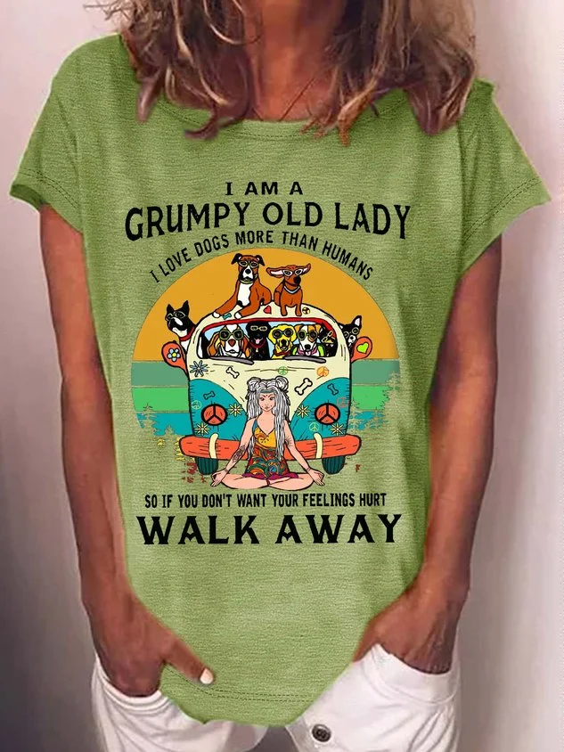 Women's I am a grumpy old lady I love dogs more than humans dog lover Casual T-Shirt socialshop