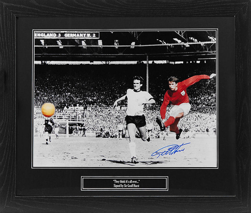 GEOFF HURST SIGNED ENGLAND 1966 WORLD CUP FINAL FOOTBALL FRAMED 16x20 Photo Poster painting