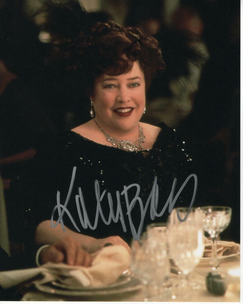 KATHY BATES SIGNED AUTOGRAPH 8X10 Photo Poster painting - TITANTIC, THE WATERBOY, AHS, MISERY