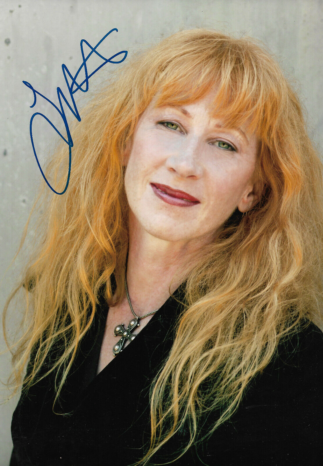 Loreena McKennitt signed 8x12 inch Photo Poster painting autograph