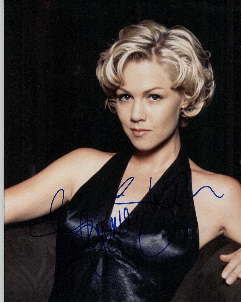 Jennie Garth Signed Autographed Glossy 8x10 Photo Poster painting - COA Matching Holograms