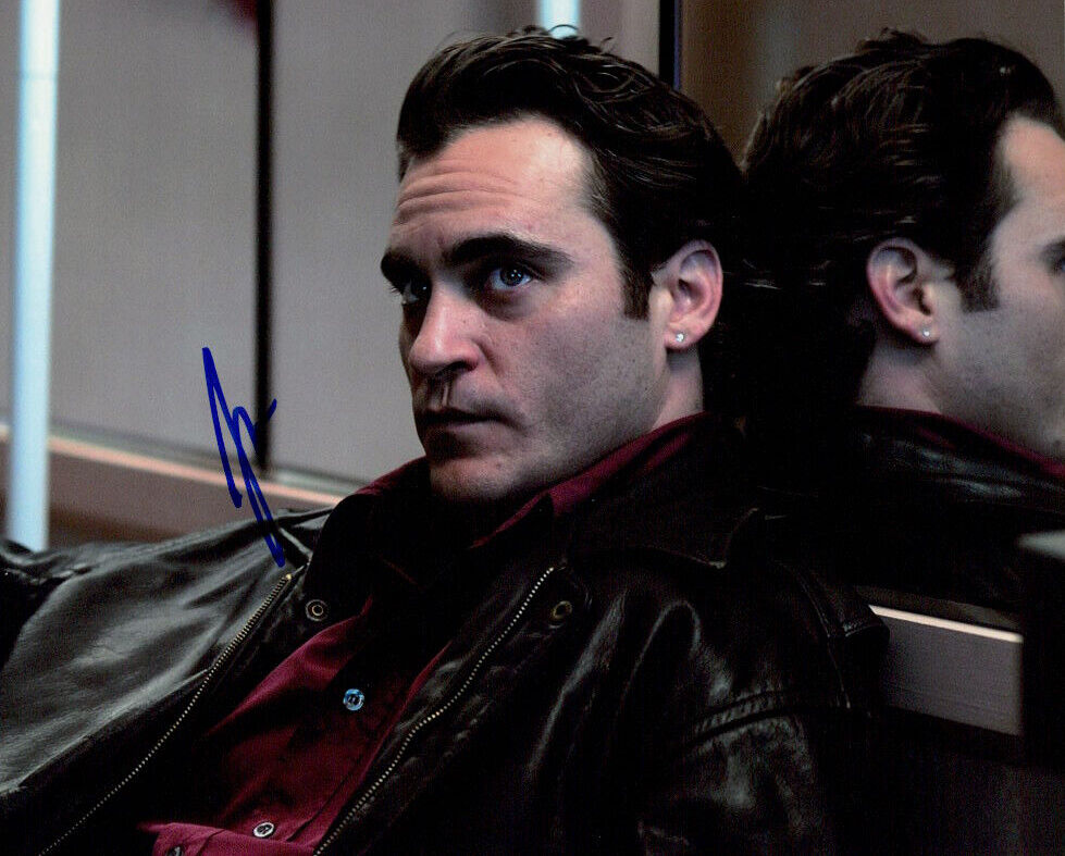 Joaquin Phoenix (Walk the Line) signed 8x10 Photo Poster painting