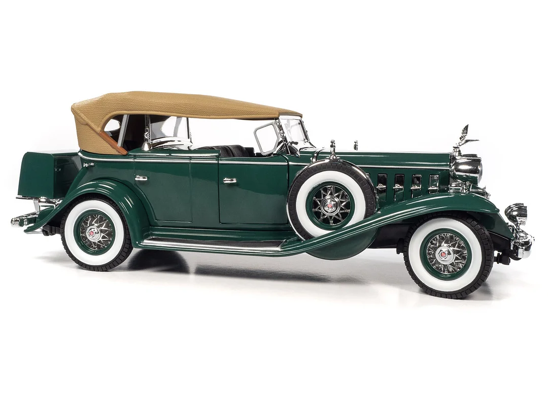 1932 V16 Phaeton 1:18 Scale