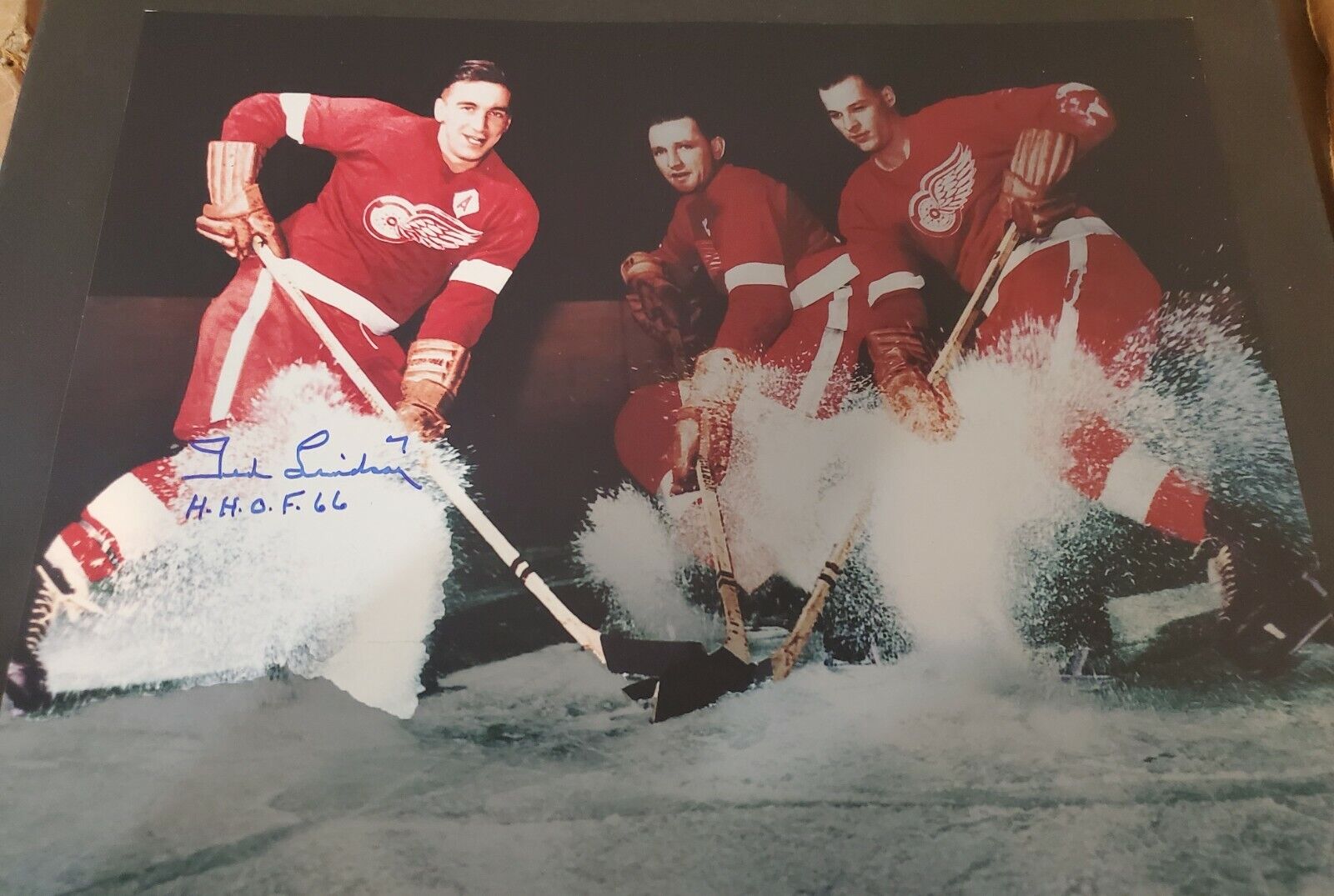 Autographed 11X14 TED LINDSAY HHOF 66