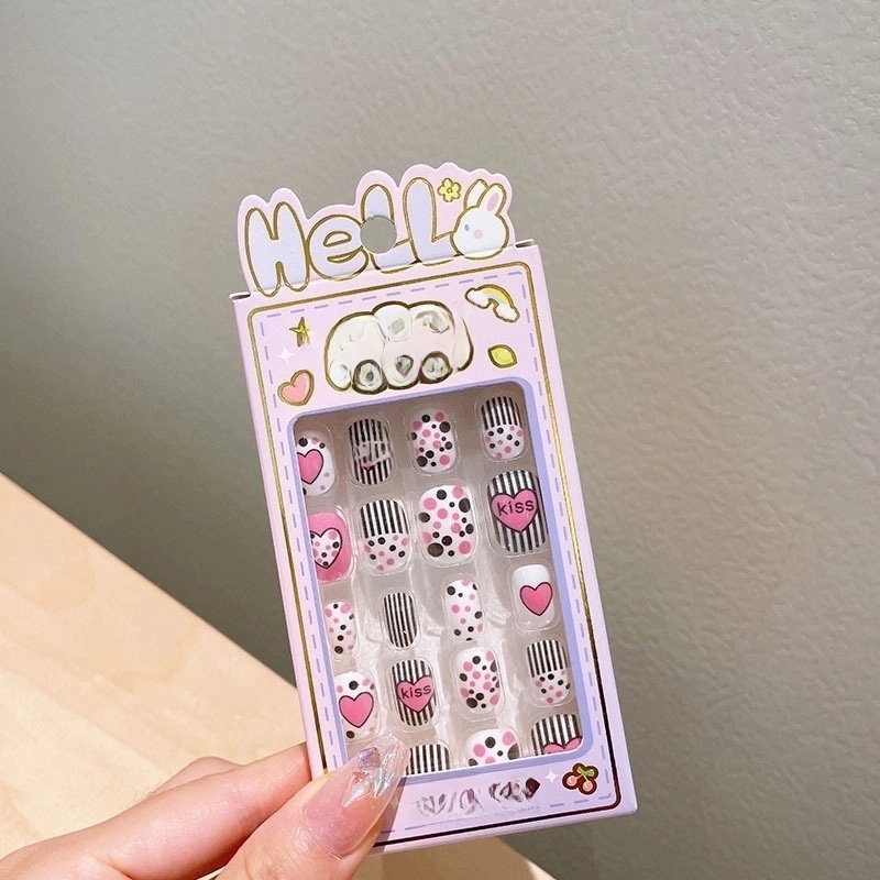 Cute Cartoon Character Stripe Plastic Nail Patches 1 Set