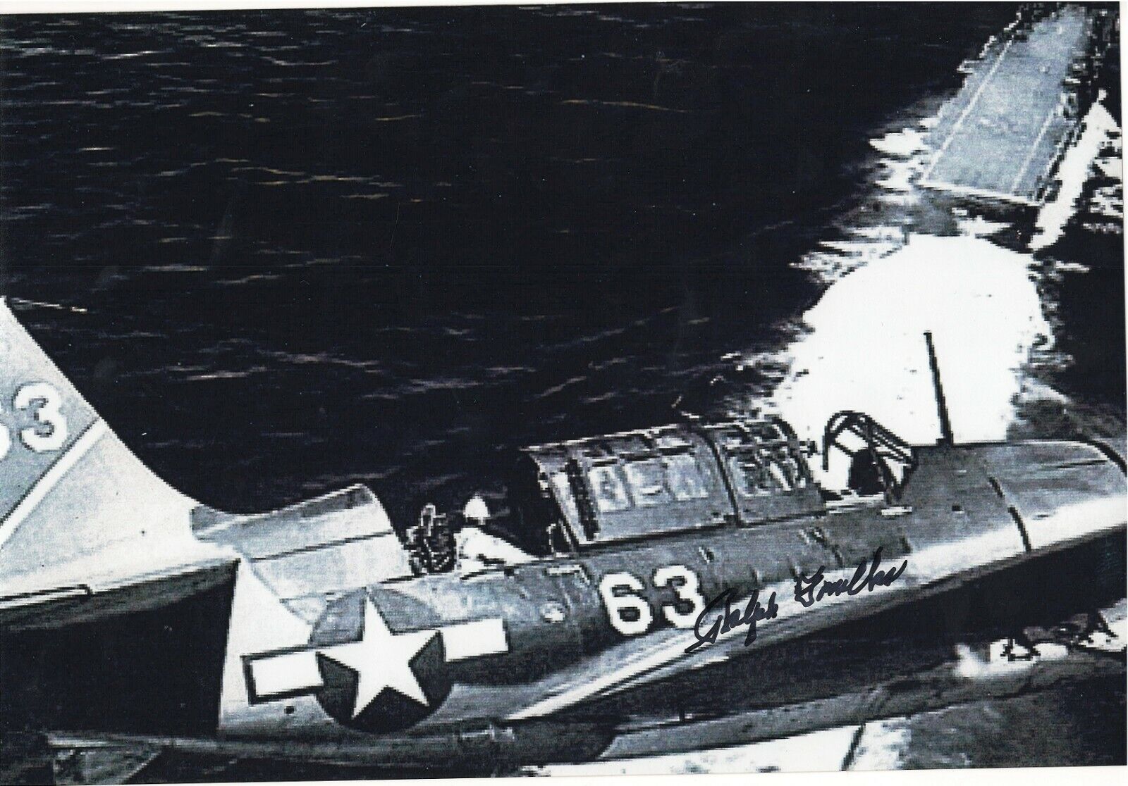 RALPH FOULKS US NAVY SB2C HELLDIVER GUNNER BOMBED YAMATO, DFC RARE SIGNED Photo Poster painting