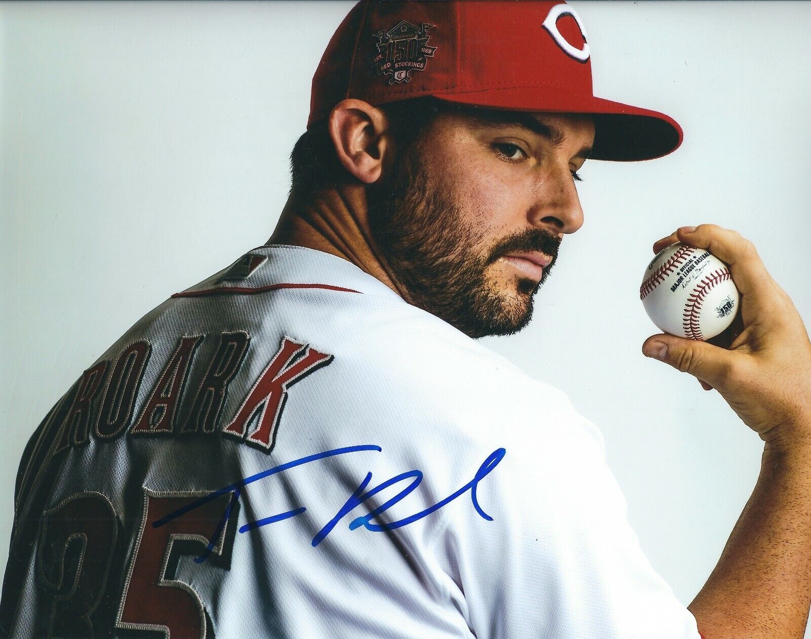 Signed 8x10 TANNER ROARK Cincinnati Reds Autographed Photo Poster painting- COA