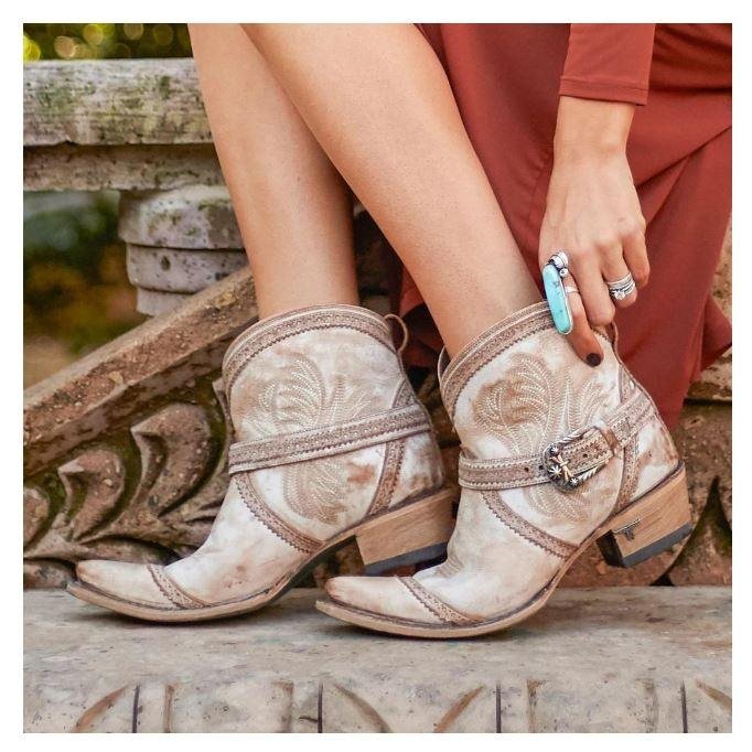 Lane Women's Ballyhoo Dusty White Snip Toe Ankle Boots LB0419A