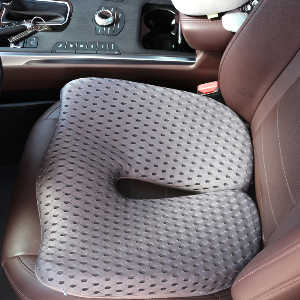 Sciatic nerve clearance car seat cushion