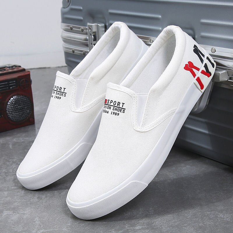 Classic White Clippers Sneakers Men Simple Slip On Canvas Shoes School Boys Fabric Sneakers Breathable Lazy Shoes Plus Size 47