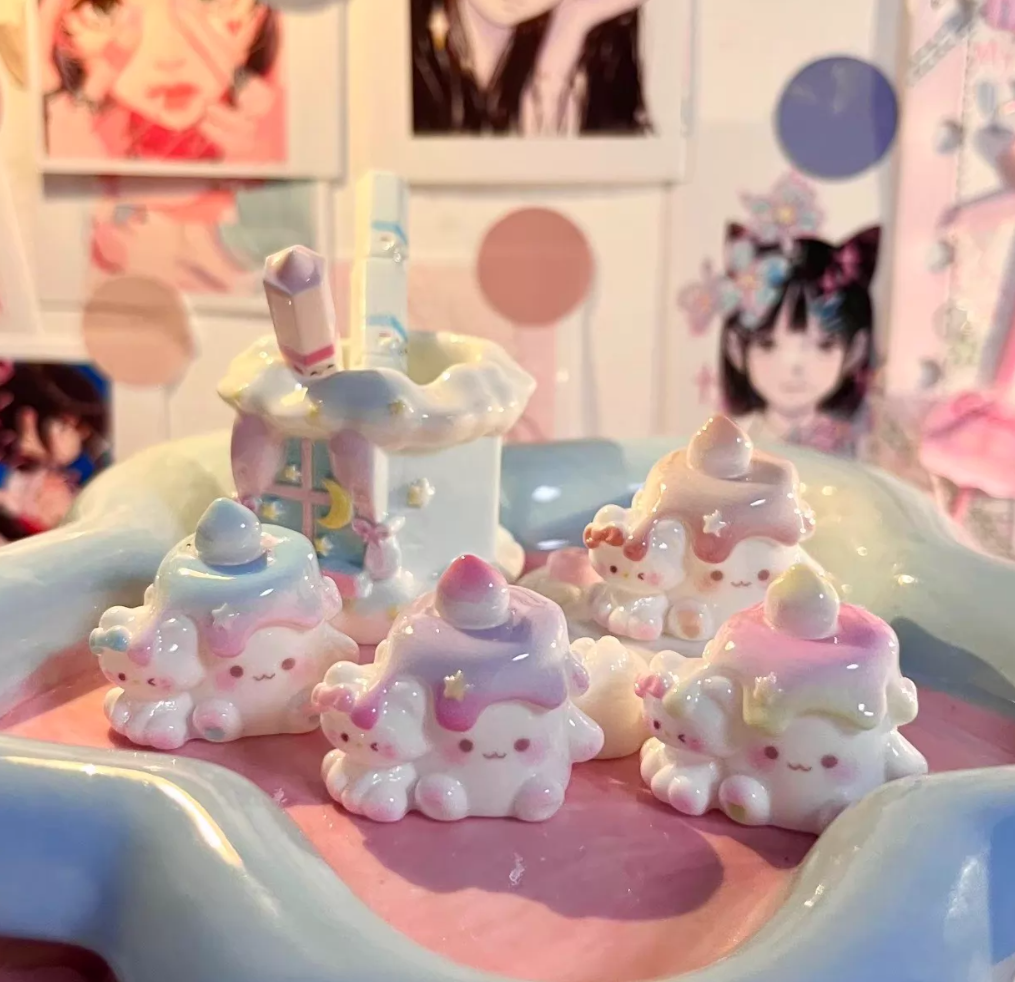 Mini Smiling Candles Charm