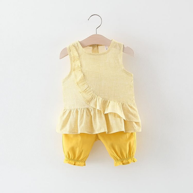 Baby Ruffled Blouse and Capri Pants Set