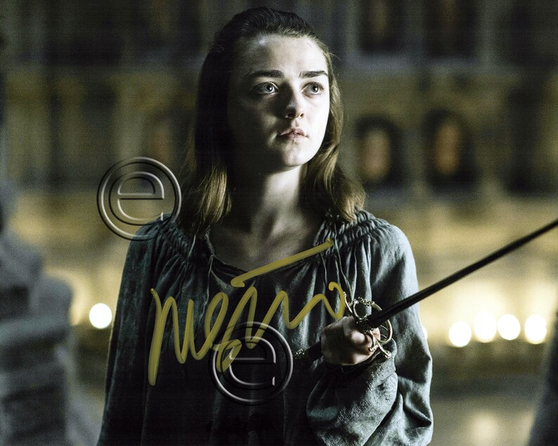 Maisie Williams Arya Stark Game of Thrones Autographed Signed Photo Poster painting 8 x 10 print Photo Poster painting picture poster wall art autograph