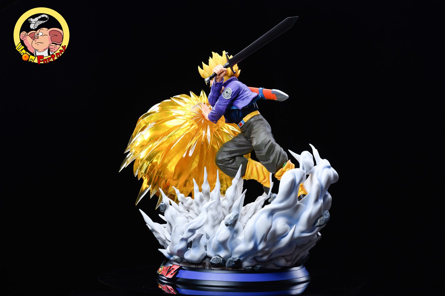 1/4 & 1/6 Scale Trunks vs Golden Frieza with LED Dragon Ball Resin