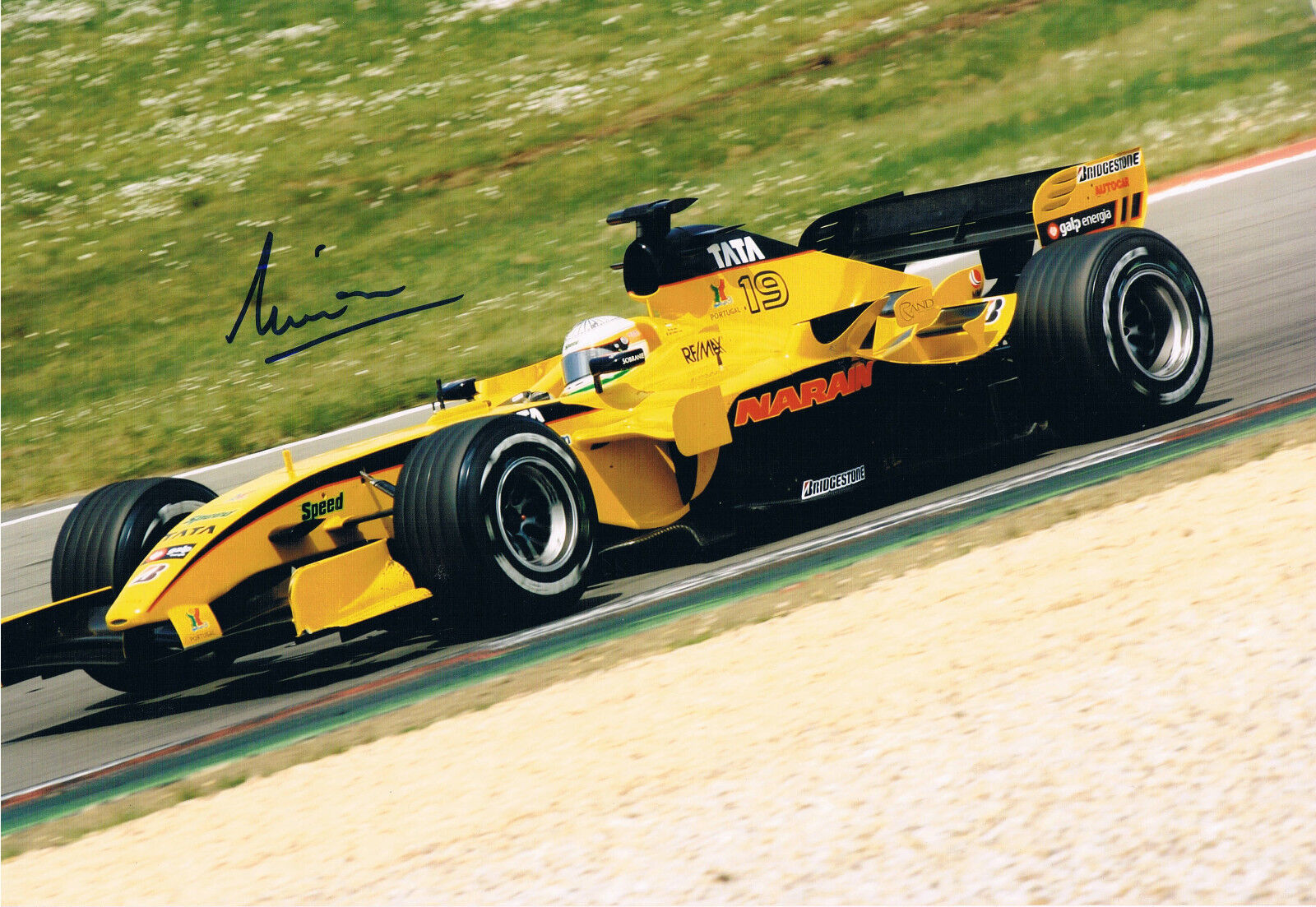 Narain Karthikeyan 1977- genuine autograph 8x12