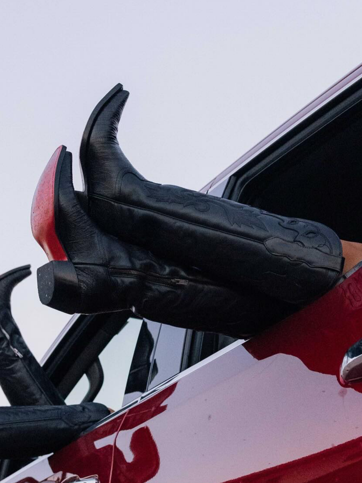 Taafo Black Contrast Vegan Leather And Lizard-Embossed Vegan Leather Snip-Toe Embroidery Half-Zip Knee High Cowgirl Boots