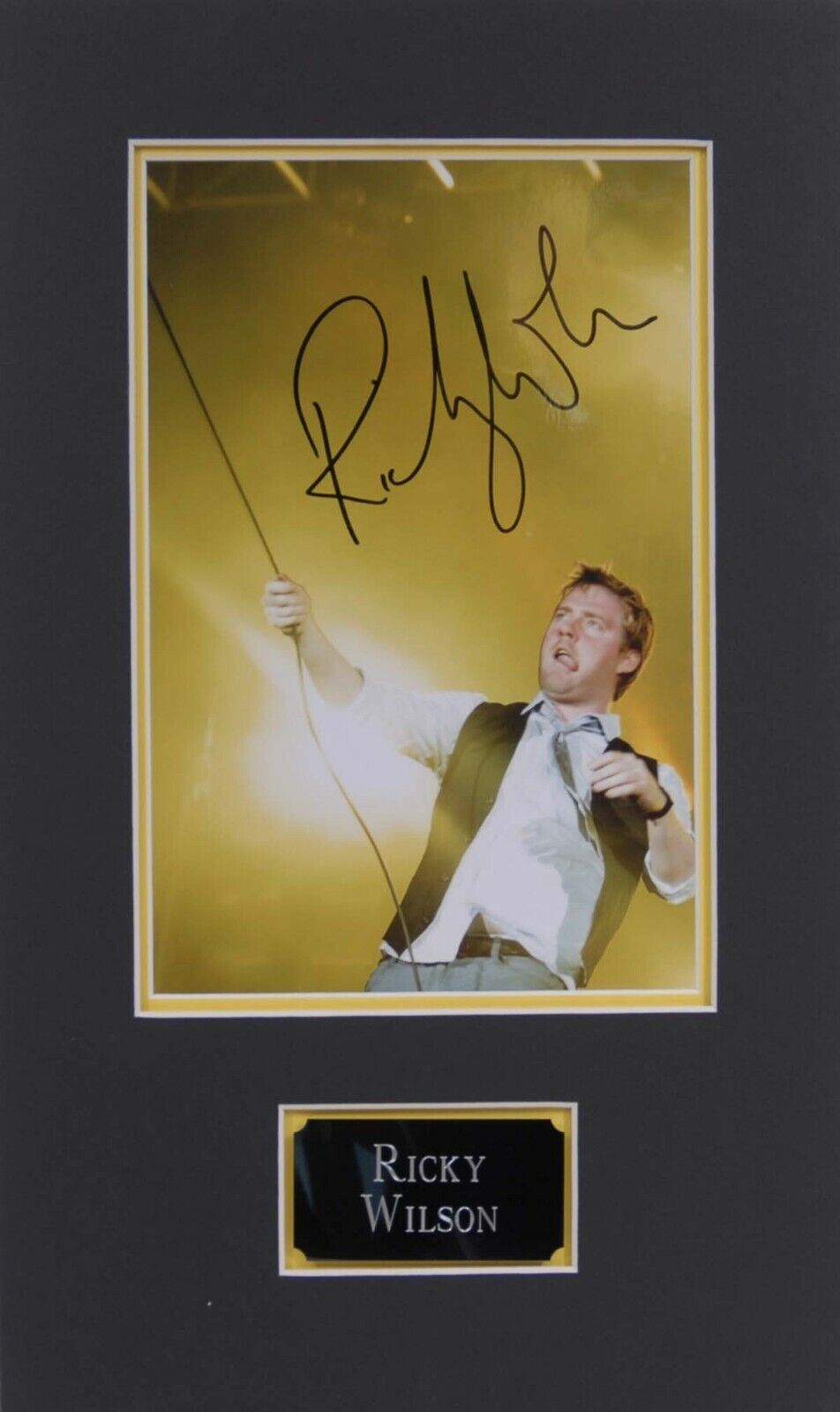 Ricky WILSON Signed & Mounted 12x8 Photo Poster painting AFTAL COA The Kaiser Chiefs Lead Singer