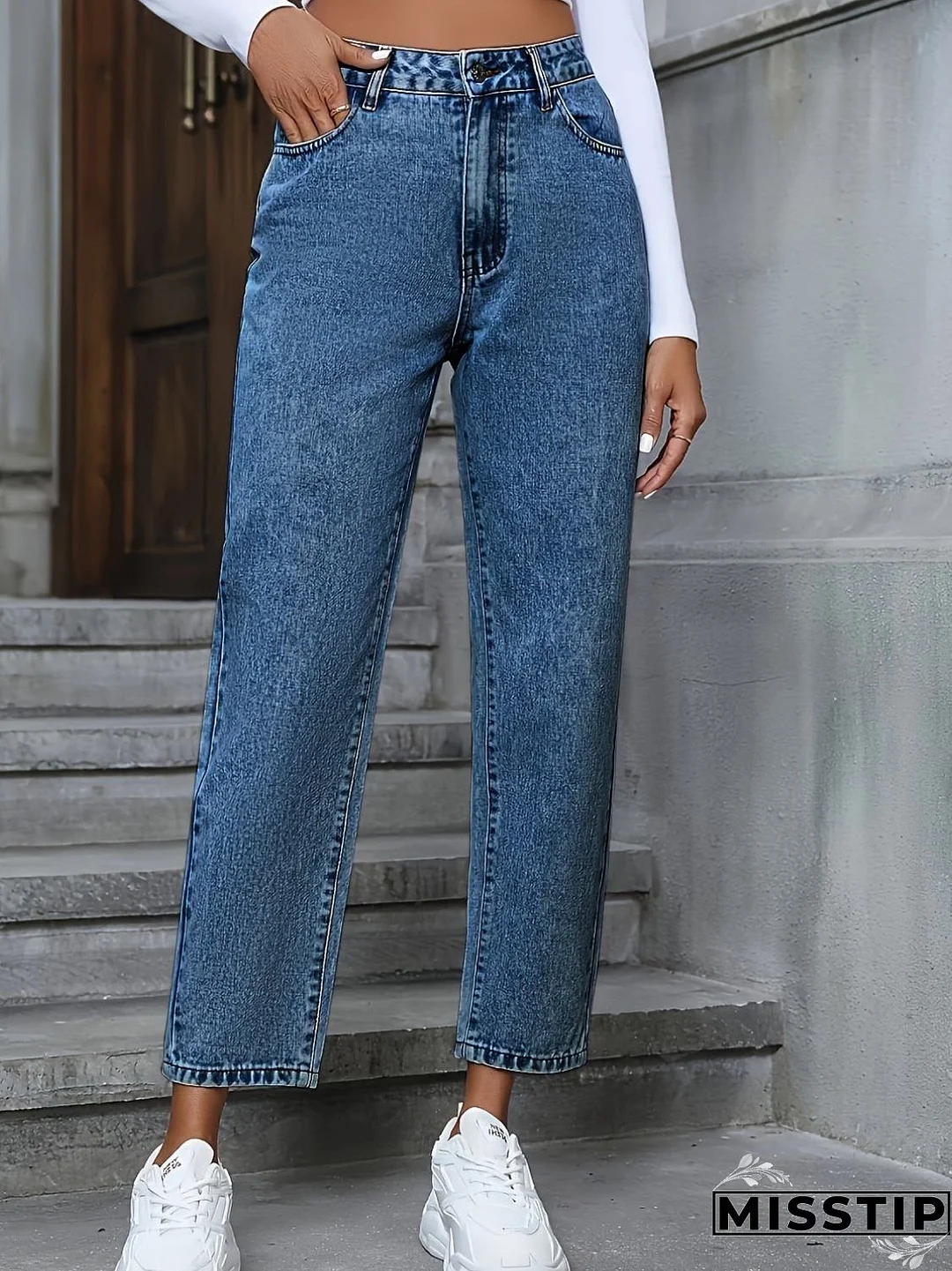 Pocketed Straight Leg Jeans