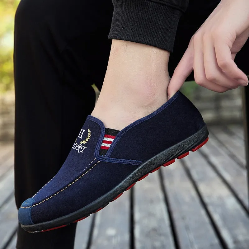New Men's Loafers Comfortable Flats Casual Shoes Summer Men Breathable Slip-On Soft Genuine Leather Male Driving Shoes Moccasins