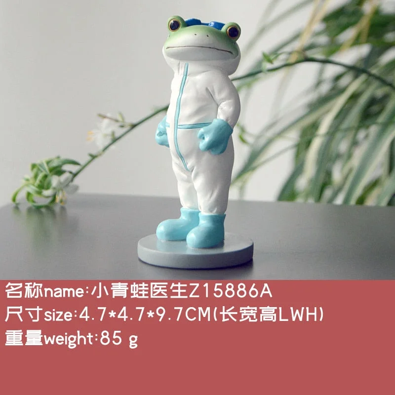 Everyday Collection House Decor Figurines Animal figurines Cute Rabbit Piggy Cat Gift Frog Figurines with Mask for Home Desk