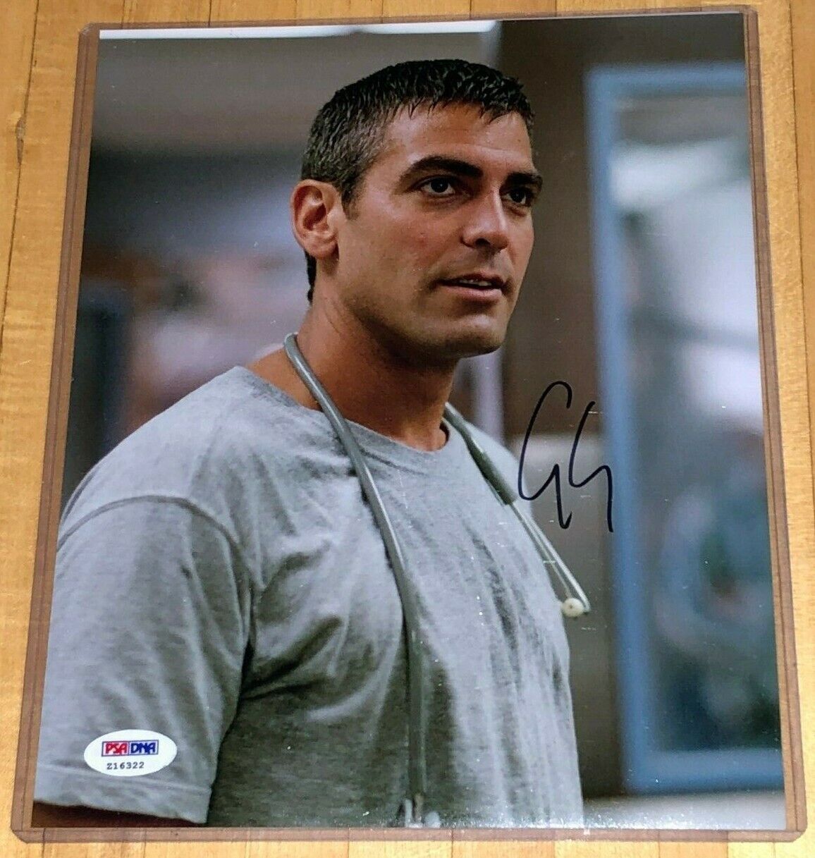 George Clooney signed E.R. 8x10 Photo Poster painting PSA