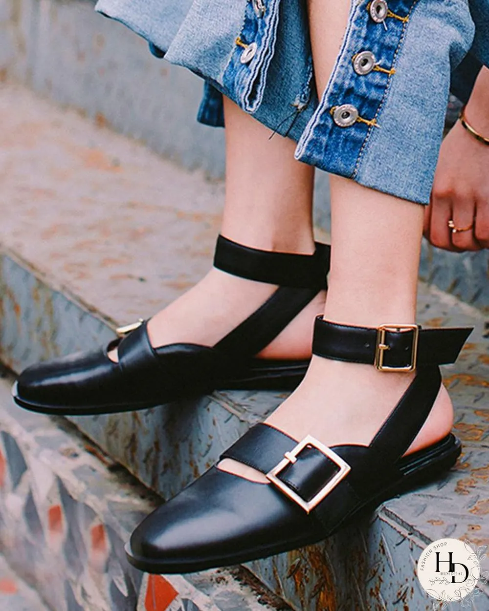 Round Toe Mary Jane Sandals