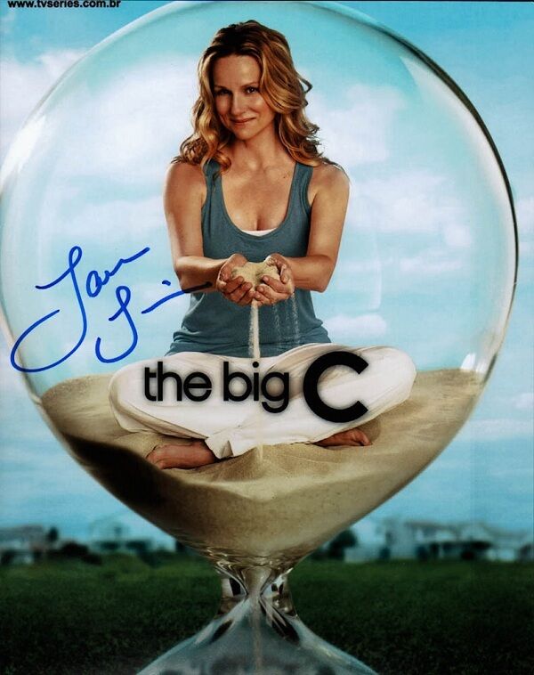 LAURA LINNEY In-person Signed Photo Poster painting - The Big C