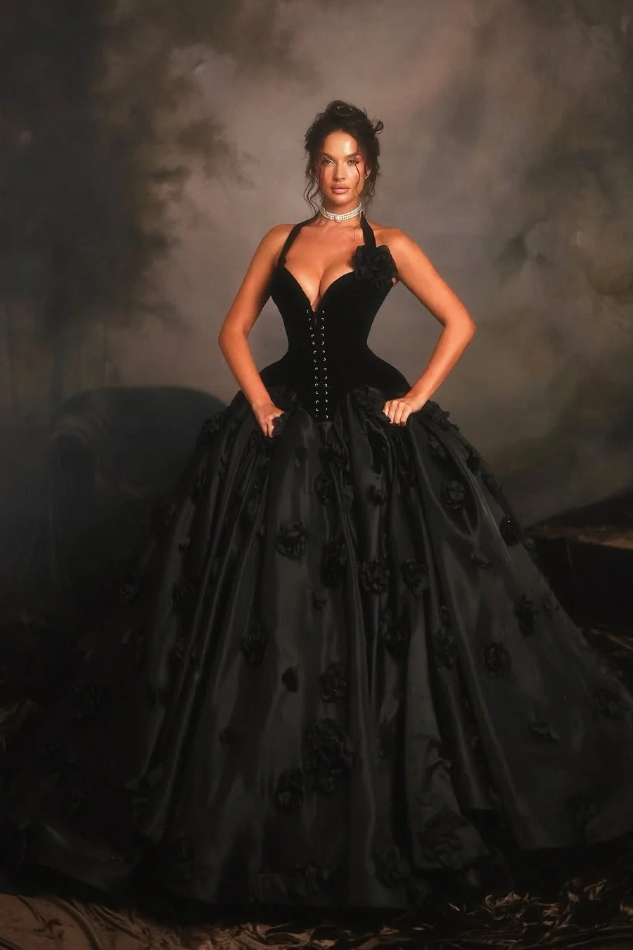 Daisda Black Sleeveless Halter Straps A-Line Prom Dress With Handmade Flower