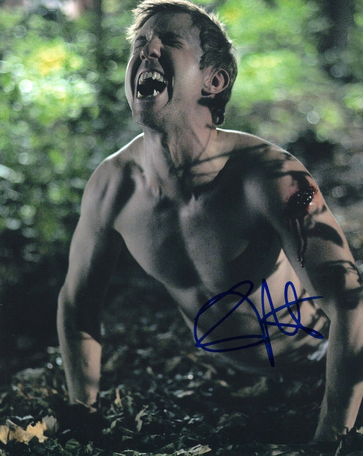 Sam Huntington Signed 8x10 Photo Poster painting w/COA Superman Werewolf #2