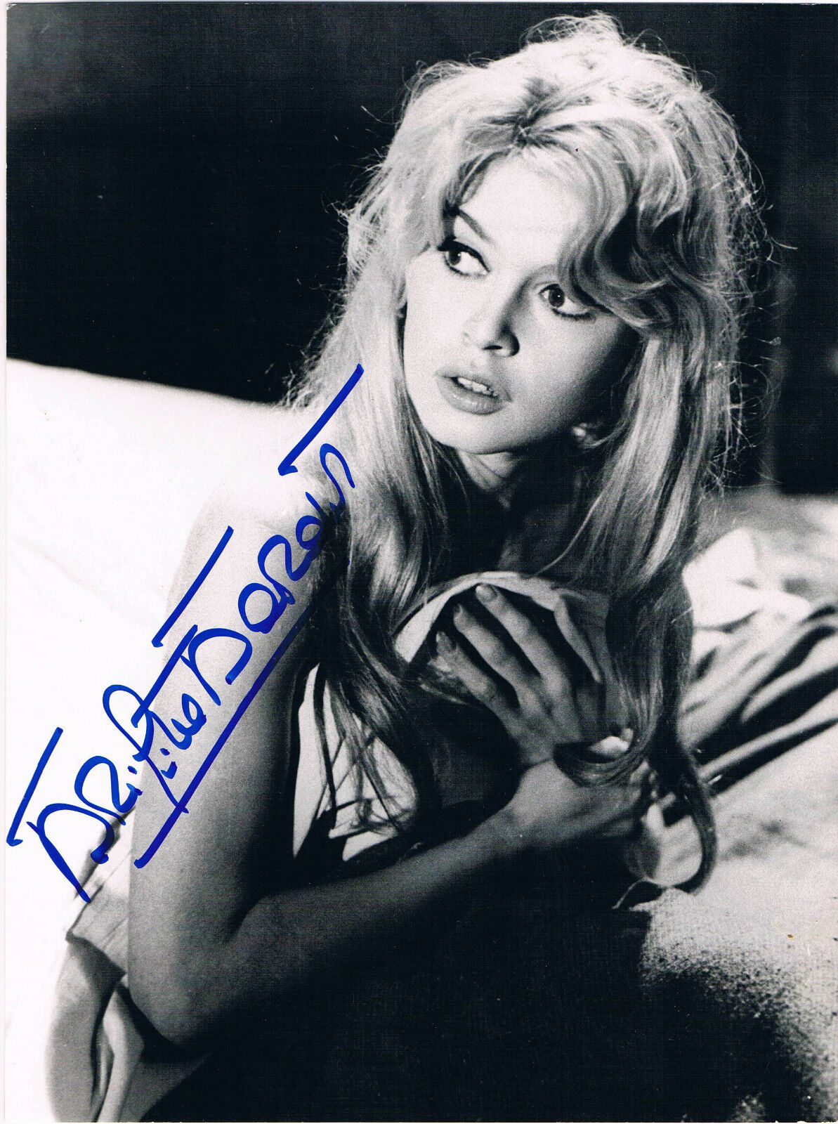 Brigitte Bardot 1934- genuine autograph signed 7x9