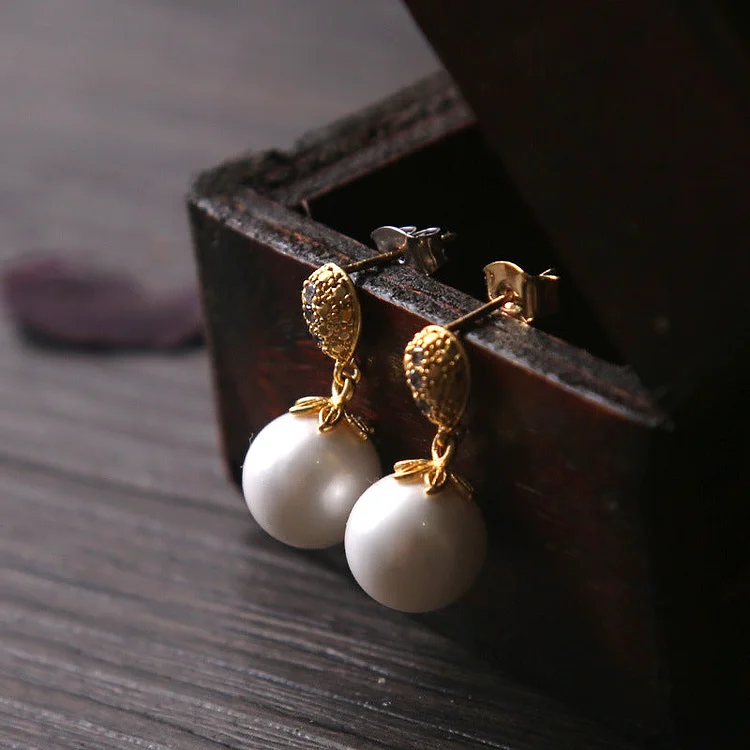 Simple Vintage Handmade Pearl Earrings