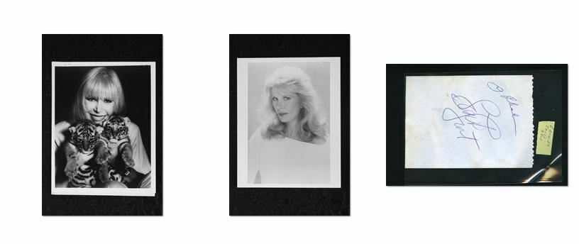 Loretta Swit - Signed Autograph and Headshot Photo Poster painting set - M*A*S*H