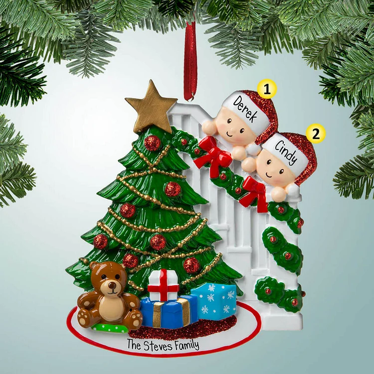 Famille de 2 décorations de Noël personnalisées Peeking Around Tree