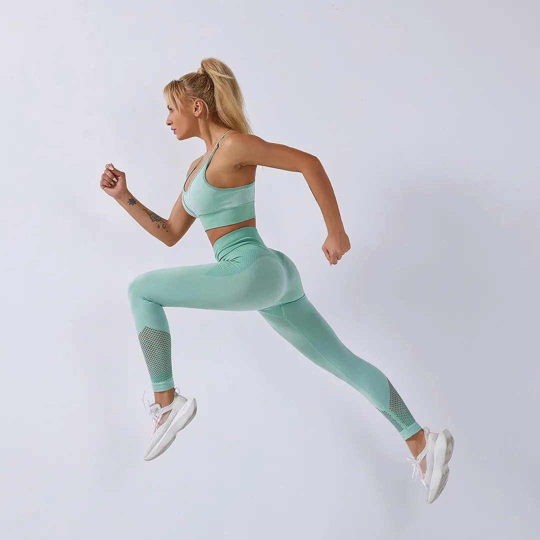 legging with mesh side panel 