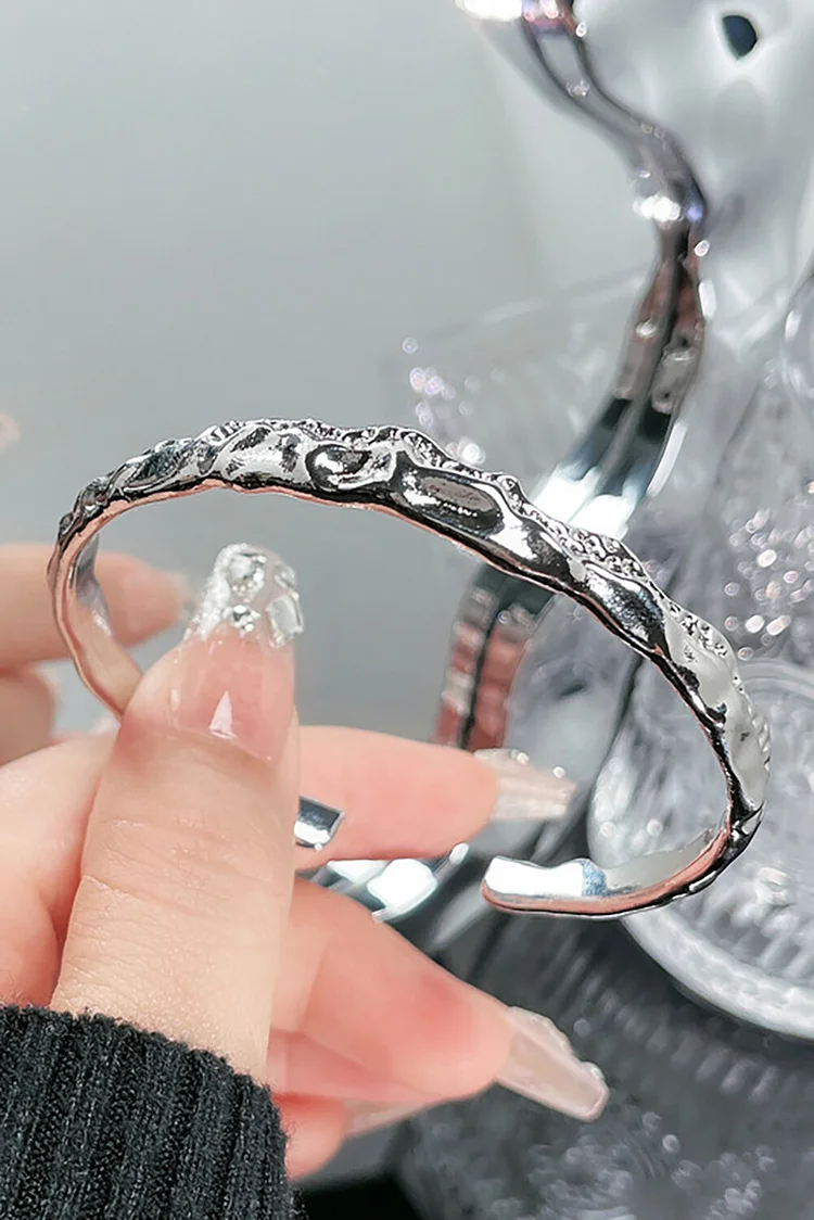 Fashionable Textured Irregular Open Bracelet