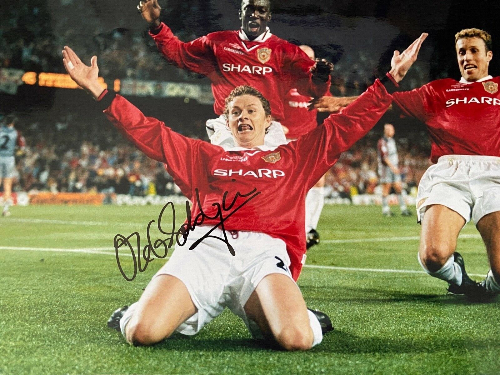 OLE GUNNAR SOLSKJAER - MANCHESTER UTD LEGEND - X-LARGE SIGNED Photo Poster paintingGRAPH