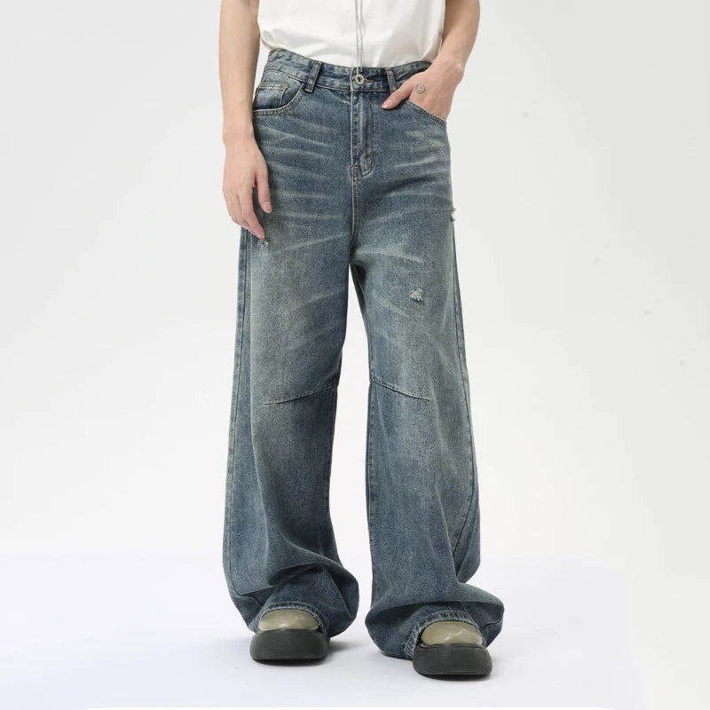 Relaxed Wide-Leg Jeans