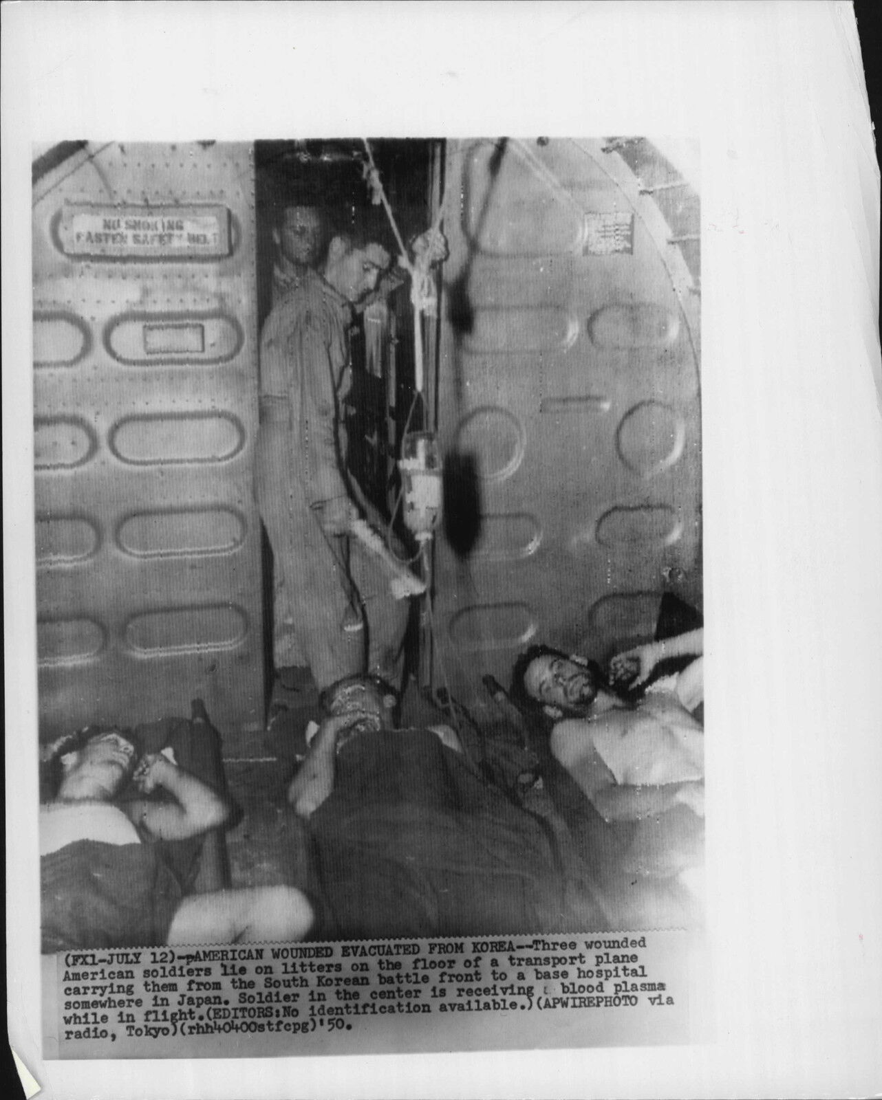 Wounded On Air Transport Plane Headed to Japan 1950 Korea War Press Photo Poster painting