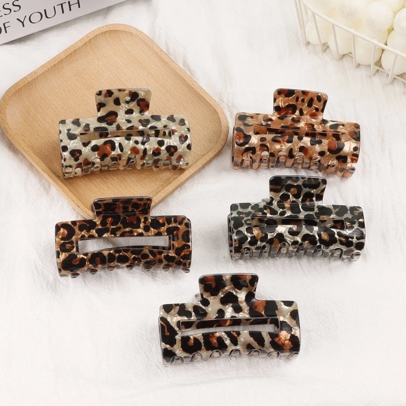 Mao Chen Ornament Barrettes Shark Clip Temperament Leopard Print Grip Autumn And Winter Hot Sale High Sense Clip Hair Accessories Barrettes