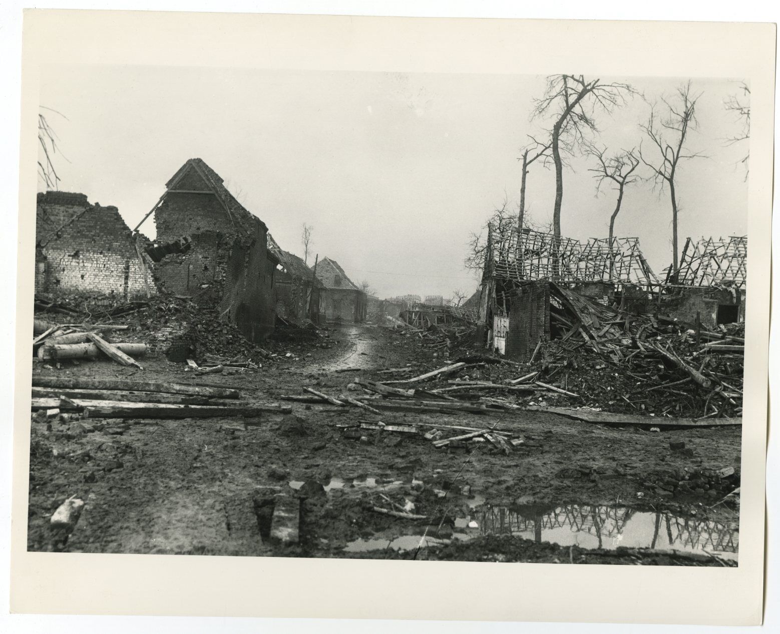 Historic France - Vintage 8x10 Publication Photo Poster paintinggraph - WWI Ruins of Thilloy