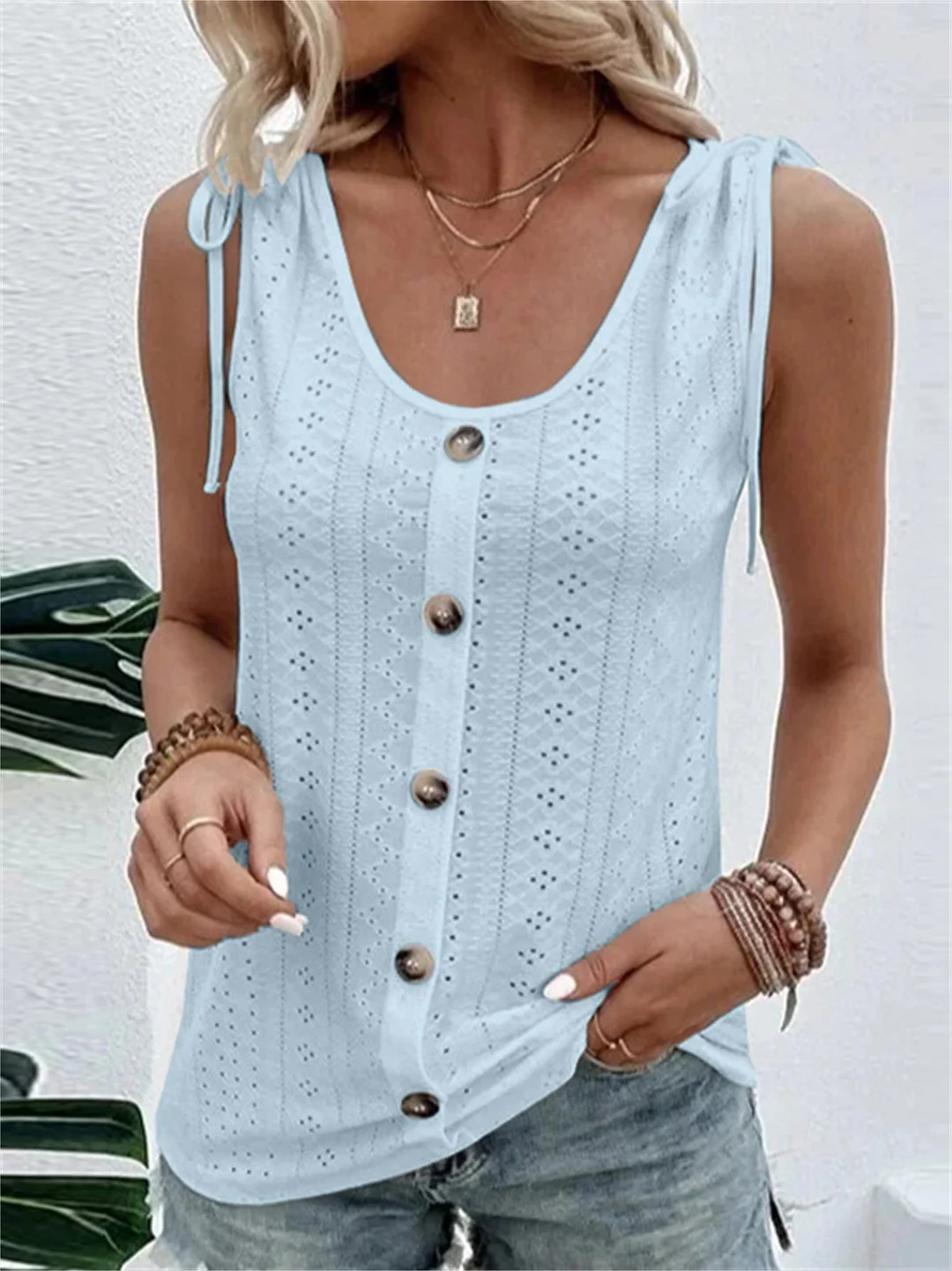 Women Sleeveless Scoop Neck Solid Color Buttons Tops