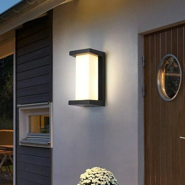 Vertical LED Outdoor Light Josenart