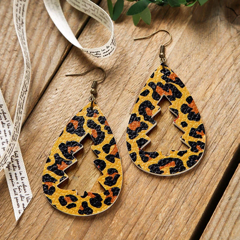 Hollow Out Christmas Tree Plaid Leather Earrings
