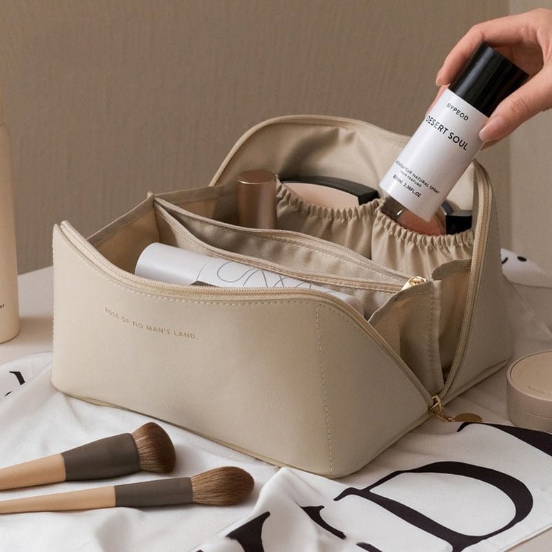 [Free Shipping & 45% OFF] Premium Leather Makeup Organizer Bag