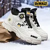 A CAT&reg; &eacute;s DEWALT f&eacute;rfi v&iacute;z&aacute;ll&oacute; &eacute;s l&eacute;legző munkacipői ide&aacute;lisak munk&aacute;hoz &eacute;s szabadt&eacute;ri tev&eacute;kenys&eacute;gekhez.