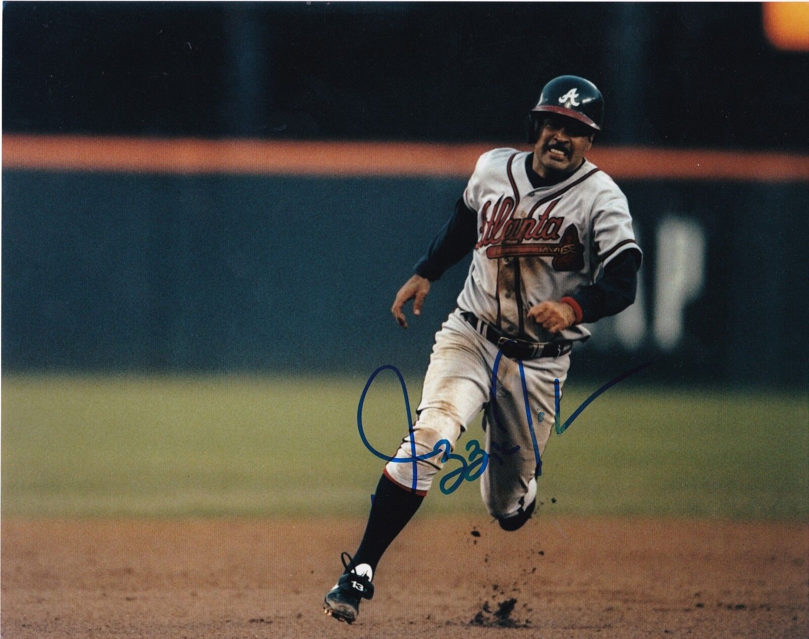 OZZIE GUILLEN ATLANTA BRAVES ACTION SIGNED 8x10