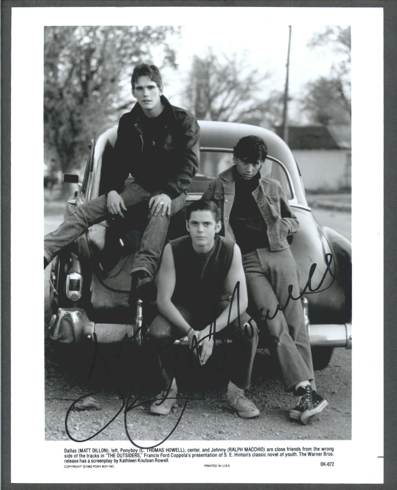 C. Thomas Howell - 8x10 Signed Autograph Movie Still - The Outsiders